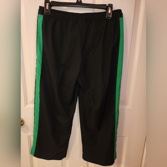 Nike Women's Capri Track Pants - Picture 2 of 7